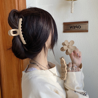 À la mode Nude Classique Mat En Plastique Cheveux Griffe En Vrac Grande Petite Fleur Marguerite Cheveux Accessoires Griffe Clips Assortis pour Femmes Fille