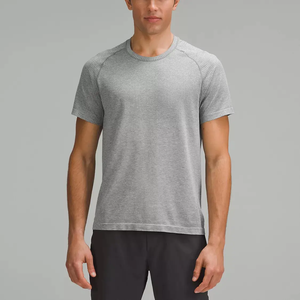 T-shirt da uomo all'ingrosso in rete rossa per allenamento, ad asciugatura rapida, traspirante, girocollo, con maniche raglan, per palestra e corsa - Product Image 2