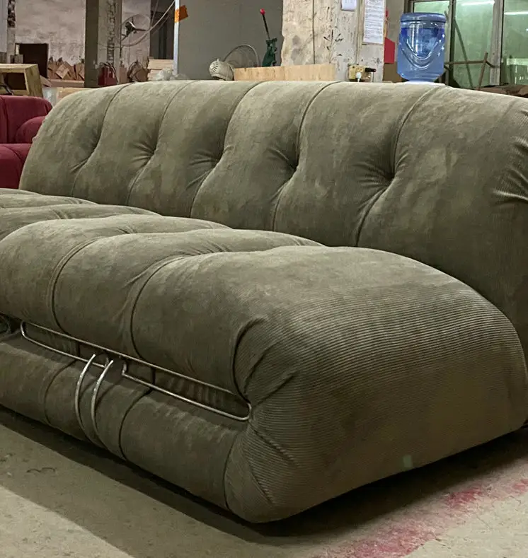 Design moderno INS famoso e Tobia Scarpa Soriana Set di divani da soggiorno panca a due posti con struttura in acciaio inossidabile