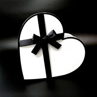 Maßgefertigte Großhandels-Blumengeschenkbox Verpackung Weiße Herzförmige Geschenk-Schokoladenbox für Hochzeiten und Blumenarrangements