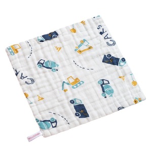 Vente en gros de mouchoirs carrés en gaze de coton pour bébé et serviettes de salive, imprimés de dessins animés, absorbants, avec bordure en jersey, 25x25cm et 30x30cm - Product Image 1