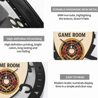 Horloge murale en fer forgé avec design de jeu de fléchettes, cadran en bois imprimé UV, décoration cadeau pour homme, idéale pour salle de jeux ou « Man Cave »