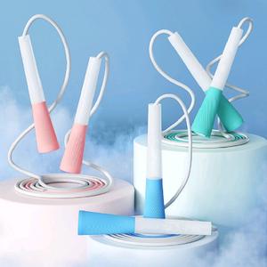 Cuerda para saltar de velocidad para niños, longitud ajustable de 2,8 m, material PP, equipo de fitness para estudiantes de primaria y secundaria - Product Image 3