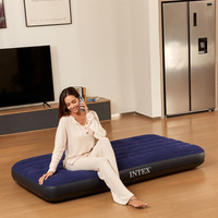 Intex Faltbare Aufblasbare Luftmatratze für Camping, Einzelbett, Verstärkt, für Outdoor und Zuhause, Große Beflockte Luftmatratze