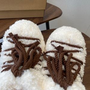 Botas de Nieve Unisex de Alta Calidad, Diseño de Lujo, Logotipo Personalizado, Fáciles de Poner, Cómodas, Impermeables, Modelo Cloud Tilt Moon Running Shoes - Product Image 1