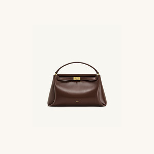 Sac bandoulière carré mini en PU huilé minimaliste pour femme, avec deux fermetures éclair, sangle réglable et résistant à l'eau – Collection Été 2026 - Product Image 4