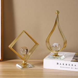 Adorno de bola de cristal de artes místicas, forma geométrica de hierro forjado, decoración para el hogar, sala de estar, oficina, escritorio, estilo moderno y sencillo - Product Image 4