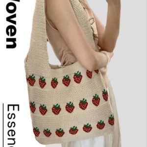 Bolso de Hombro de Ganchillo para Mujer, Gran Capacidad, Otoño e Invierno, Diseño Popular de Fresas, Venta al Por Mayor - Product Image 4