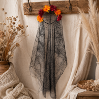 Coiffe florale en voile et couronne capillaire en maille araignée, motif gerbera rouge-orange automnal, pour le défilé urbain du Día de los Muertos