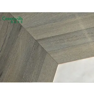 Plancher en bois naturel de haute qualité, chêne européen solide de chevron, plancher en bois fumé