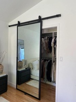 YDNCN Porte coulissante moderne en verre trempé sans cadre avec miroir pour armoire, placard et portes de salle de bain