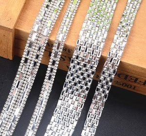 Chaîne de dentelle en cristal à transfert de strass, strass thermocollants pour chaussures, vêtements, sacs, robe de mariée - Product Image 1