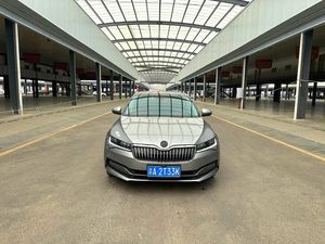 <span class=keywords><strong>Skoda</strong></span> Superb 2.0T Benzina Automatica LHD Usata del <span class=keywords><strong>2022</strong></span> per Esportazione - Product Image 4