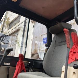 Mini pelle sur chenilles Doosan DH55 DH60-7 DX300LC 5 tonnes 6 tonnes 30 tonnes occasion en moins d'heures - Product Image 4