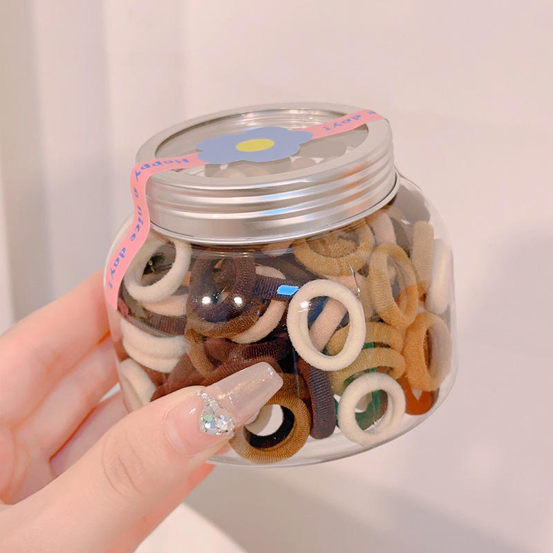 กาแฟกระป๋องรสชาติเข้มข้น มีประมาณ 100 ชิ้น