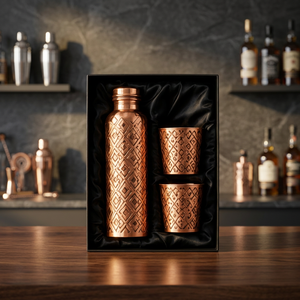 Juego de Botella de Agua de Cobre Vintage Hecha a Mano con 2 Tazas, Grabado de Diamantes, Portátil, en Caja de Regalo - Product Image 1