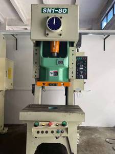 Presse à poinçonner CNC d'<span class=keywords><strong>occasion</strong></span> de haute qualité, presse <span class=keywords><strong>pneumatique</strong></span> de 80 tonnes - Product Image 2