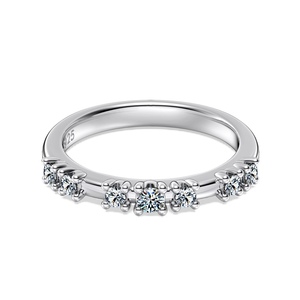 Anillo Clásico de Plata de Ley S925 con Baño de Rodio para Mujer, con Moissanita de 0.24ct, Pequeño, para Aniversario, Venta Directa de Fábrica, Joyería Fina - Product Image 1