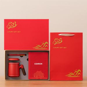 Caja de Regalo de Lujo con Artículos de Papelería y Bebidas para Ejecutivos - Cuaderno Personalizado, Taza Premium, Logotipo Personalizado para Empresas - Product Image 4