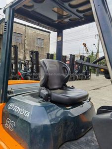 Japan Toyota 50 Diesel <b>Forklift</b> With 5 Ton Loading Capacity - Product Image 6