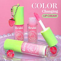 Huile à lèvres hydratante et repulpante, estompant les ridules, à la fraise, couleur changeante selon la température, effet miroir, non-transfert