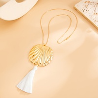 Colliers longs à pendentif en forme de coquille métallique surdimensionnée avec pompon pour femmes, style rétro, accessoires de bijoux tendance pour femmes