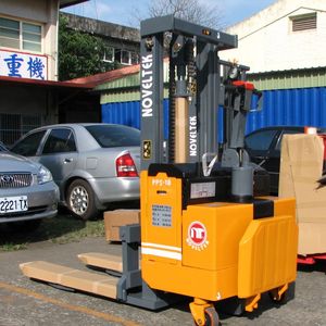 Empileur électrique portatif de palette de NOVELTEK fabriqué à Taïwan pour des industries de vente au détail et de restaurant - Product Image 5