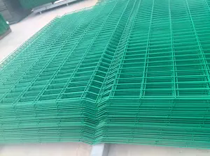 Pannello di recinzione per giardino agricolo in rete metallica saldata curva curva 3d di alta qualità 50x200mm rivestito in pvc