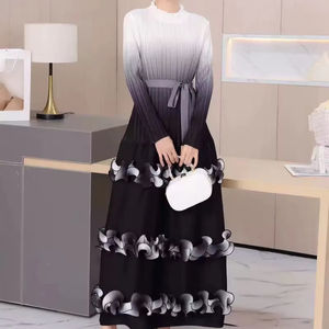 Nouvelle Robe Plissée Miyake à Manches Longues et Bordure Bois, Effet Dégradé <span class=keywords><strong>Grande</strong></span> <span class=keywords><strong>Taille</strong></span> - Product Image 6