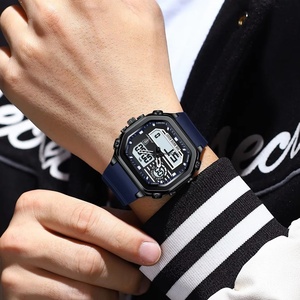 นาฬิกาข้อมือผู้ชาย POEDAGAR Sports LED กันน้ำ เรืองแสง แสดงวันและวันที่ หน้าปัดสี่เหลี่ยม สายซิลิโคน ระบบควอตซ์อิเล็กทรอนิกส์ - Product Image 6