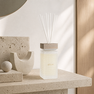Diffuseur de parfum Aikun, grande capacité 1000 ml, bouteille carrée en verre givré, bouchon en bois, ensemble avec bâtonnets blancs et boîte cadeau gaufrée - Product Image 3