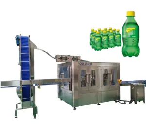 Machine de remplissage automatique de bouteilles en plastique PET d'eau pétillante gazéifiée CO2 Cola Soda Sprite Ligne complète de production d'emballage