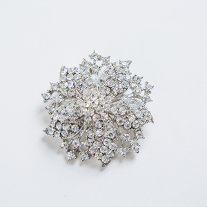 Factory direct sales high-grade rhinestone <b>large</b> pin Danrun zinc alloy flower suit accessories - Product Image 3