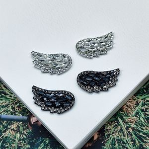Lujo Red Rose Wing Miniatura Metal Phone Case Charms Diseñador Marca Logo Bolsa Decoración DIY Artesanía Hierro - Product Image 1