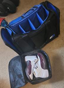 Free sample gym training <b>bag</b>, basketball <b>bag</b>, football <b>bag</b>, and factory sneakers with three movable <b>compartment</b> dividers - Product Image 5