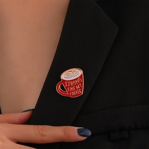 Broche en émail ludique et tendance, motif tasse à café, slogan, cœur, mousse, en métal, pour revers, idéale pour le quotidien - Product Image 2