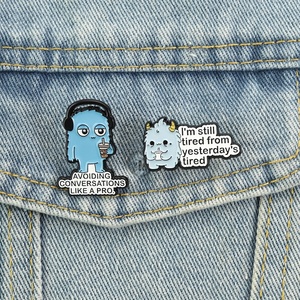 En gros, Broche émaillée amusante et mignonne motif monstre bleu, thème musique et café, badge de revers, cadeau bijou - Product Image 3