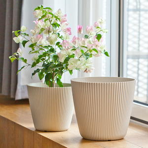 Vase de sol contemporain Fleid en HDPE - Durable, léger, écologique, incassable, à large ouverture, réutilisable, résistant à la décoloration, de haute qualité - Product Image 6