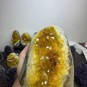 คริสตัลสีเหลืองสวยงามแบบขายส่ง - ของตกแต่งคริสตัลอเมทิสต์สไตล์โบฮีเมียนพร้อมประดับด้วยสีขาว - Product Image 3