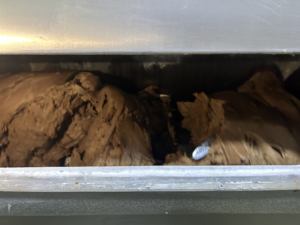 Mélangeur de pâte commercial personnalisé d'une capacité de 100kg avec acier inoxydable et affichage numérique pour le mélange de farine de blé, de noix et de fruits - Product Image 2