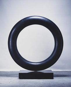 Scultura in Marmo 'Sun at Noon' Statua in Pietra Rossa Tramonto - Product Image 2