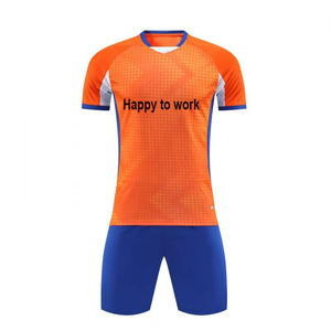 <span class=keywords><strong>Maillot</strong></span> <span class=keywords><strong>de</strong></span> football à séchage rapide en polyester 100% sublimé, <span class=keywords><strong>blanc</strong></span> avec <span class=keywords><strong>bleu</strong></span> ciel, logo d'équipe personnalisé, uniforme <span class=keywords><strong>de</strong></span> football pour hommes - Product Image 6