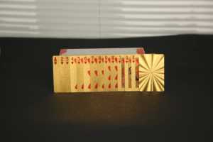 Hoogwaardige dollar-patroon PET gouden folie speelkaarten, elegante waterbestendige pokerkaarten voor exclusieve spelplezier - Product Image 6