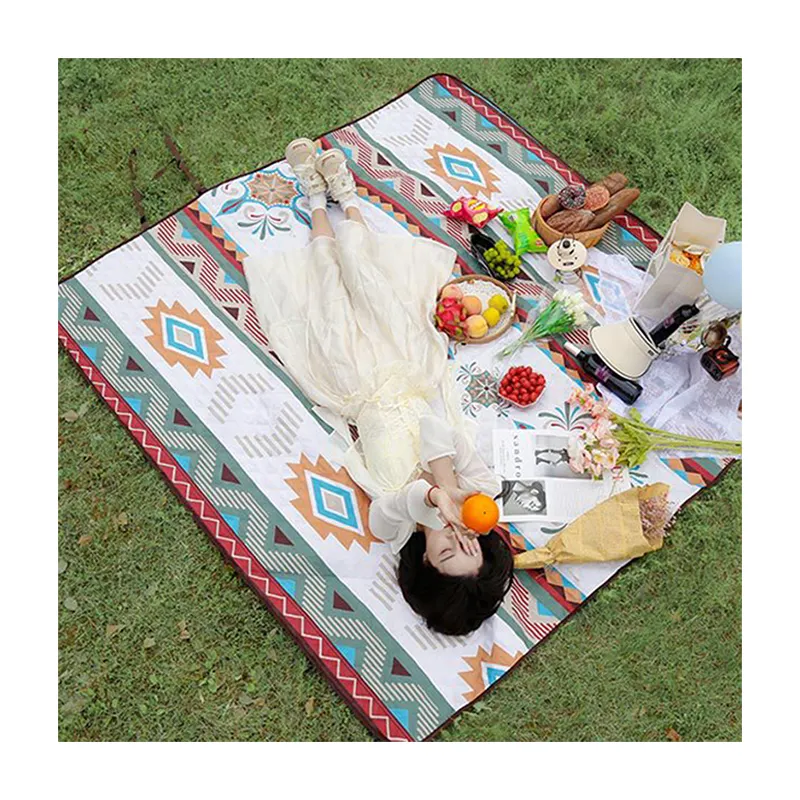 Natucare Pocket Picnic Tapis de pique-nique de plage imperméable sans sable pliable Couverture de plage de camping Tapis de jeu