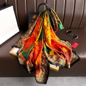 Lenço de seda luxuoso estampado com padrão personalizado para mulheres 180x90 atacado toalha de praia de tamanho longo lenço de seda de cetim elegante para o verão