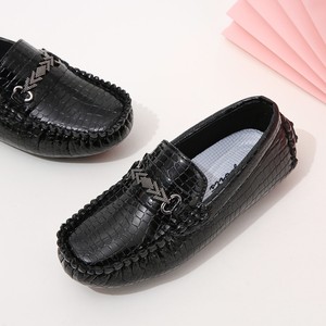 Mocassins en cuir pour enfants 2026, motif crocodile, chaussures habillées à enfiler, confortables, décontractées, vente en gros d'usine, conception personnalisée OEM - Product Image 3