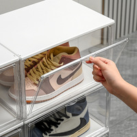 Étagère à chaussures en acrylique transparent de conception européenne avec éclairage LED, présentoir de sol empilable, anti-poussière, capacité supérieure à 501 ml