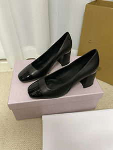 Zapatos de Mujer Jimmy de Alta Calidad, Modernos, de Charol Brillante con Detalles en Cuero, Resistentes al Desgaste y Antideslizantes - Product Image 3