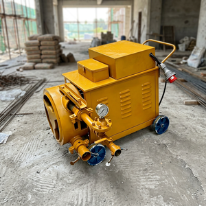 Pompe à béton électrique mobile, moteur, pression de 25 bars, productivité de 5 m/h, manomètre, roues pour le coulage du ciment - Product Image 1