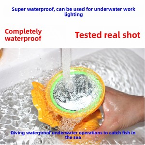 Siêu sáng 3000 Lumens xách tay Quad Core LED cá bắt đèn pha thiết kế chống thấm nước cho biển bơi lội và lặn - Product Image 3